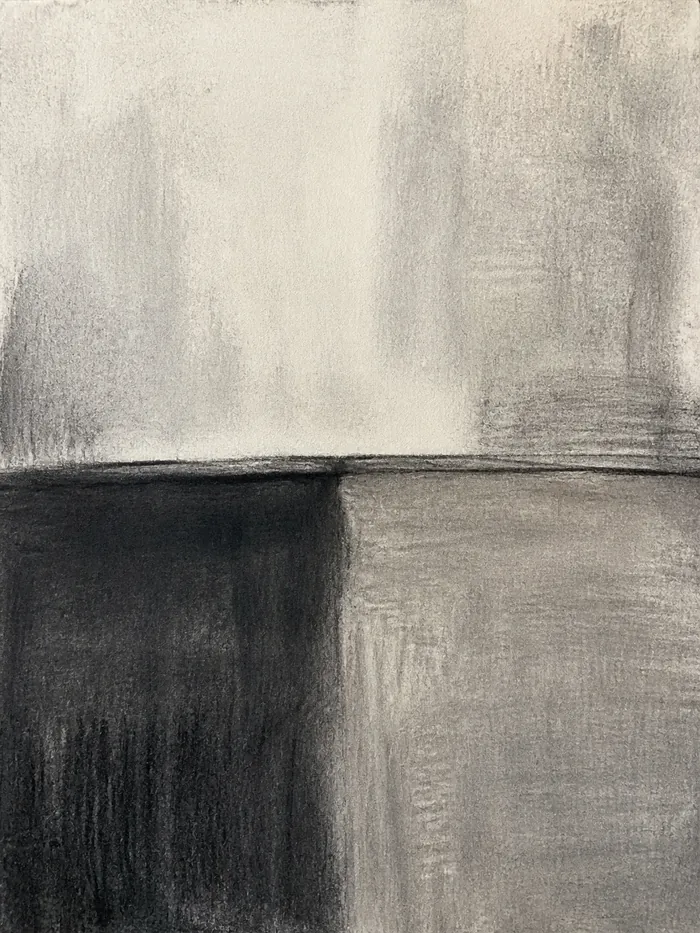 Senza titolo, 2025, carboncino su carta, 42 × 30 cm